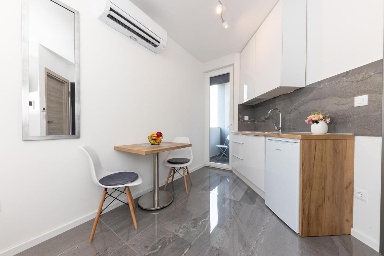 New Studio For 2, Free Private Garage Spot, Wi-Fi, 200 M From Mall Of สปลิท ภายนอก รูปภาพ
