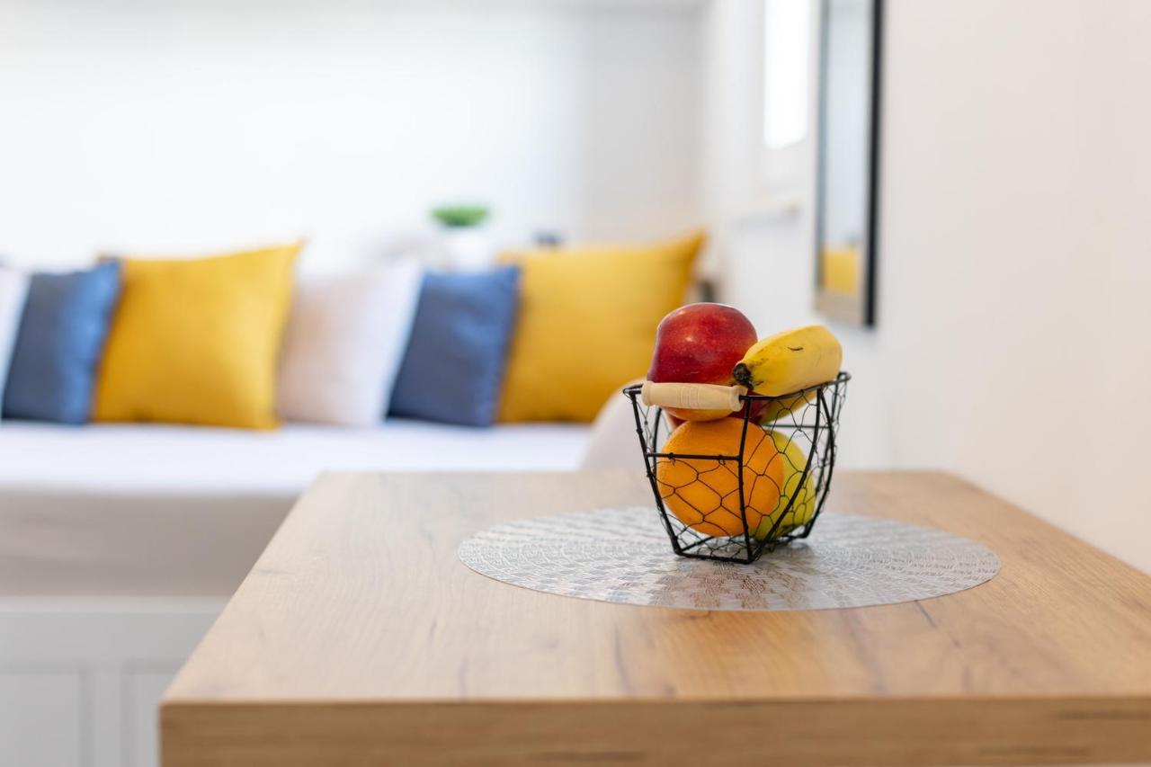 New Studio For 2, Free Private Garage Spot, Wi-Fi, 200 M From Mall Of สปลิท ภายนอก รูปภาพ