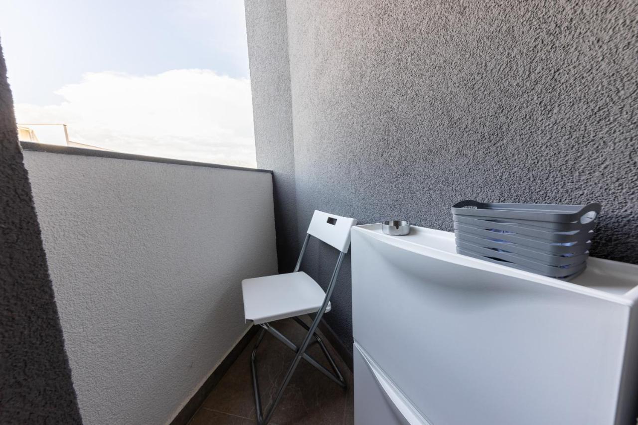 New Studio For 2, Free Private Garage Spot, Wi-Fi, 200 M From Mall Of สปลิท ภายนอก รูปภาพ